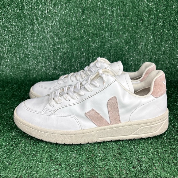 Veja V-12 Sneakers Women’s Size 10 White Pink Vegan Leather Lace Up Retro - Picture 3 of 12
